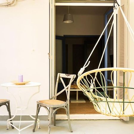 Apartamento Downtown Apt With Garden In Plaka Atenas Exterior foto