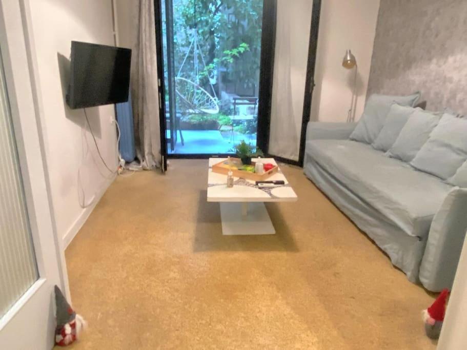 Apartamento Downtown Apt With Garden In Plaka Atenas Exterior foto